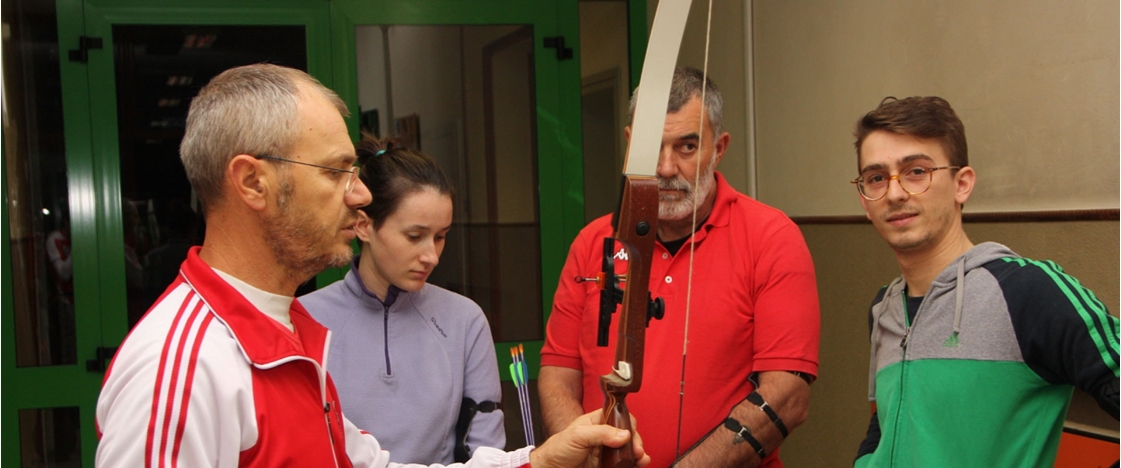 corsi di tiro con l'arco tira con noi